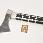 Kapitánska valaška pastierska oceľová, zdobenie: vylievaná rúčka cín+striebro, farba: čierna + Kožené puzdro na čepeľ