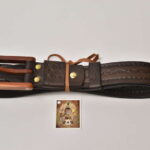 Opasok-exkluziv-s-drevenou-prackou-ražba-hnedý-brxa-2