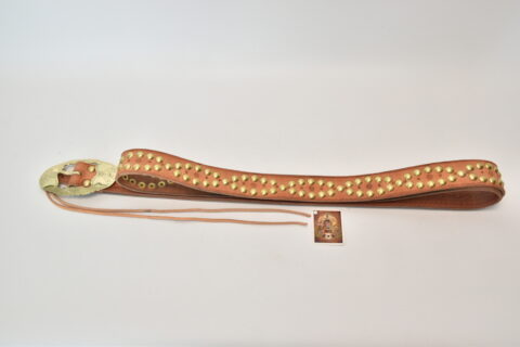 Opasok dvakrát opásavý, zdobenie: hĺbková ražba + kov. ozdoby, farba: prírodná