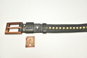 Opasok exkluzív s drevenou prackou, obvod pásu: 75-115cm, zdobenie: hĺbková ražba + kov. ozdoby, farba: čierna – Obrázok 5